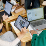 AIと学ぶ子どもたちの未来の教室の様子